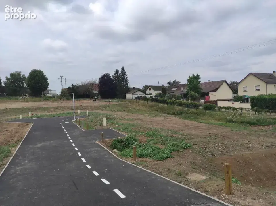 Terrain à LES DAMPS