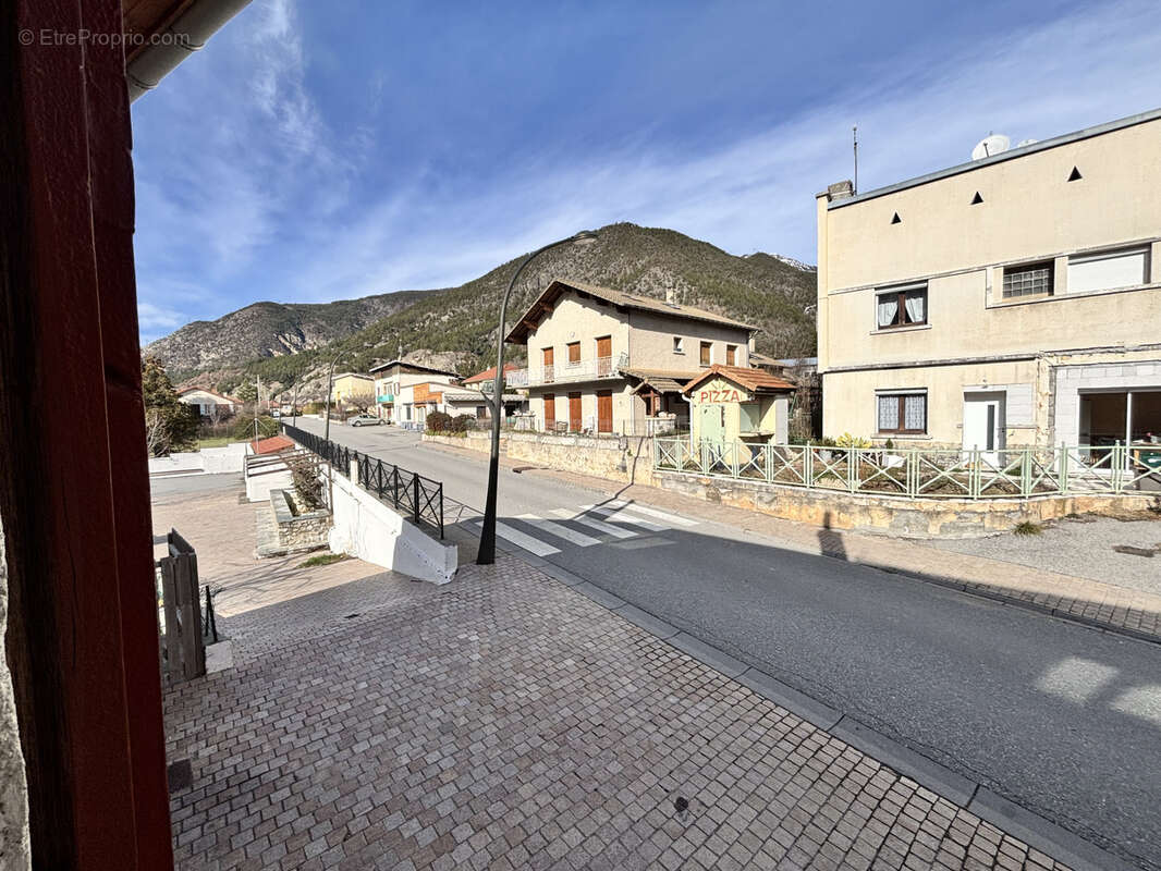 Appartement à ESPINASSES