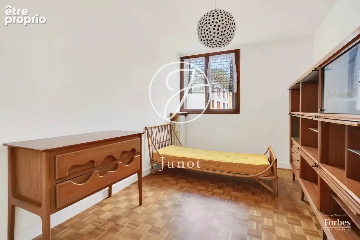 Versailles - MONTREUIL - Appartement familial - 110 m² - 3 chambres - Balcon - photo 10