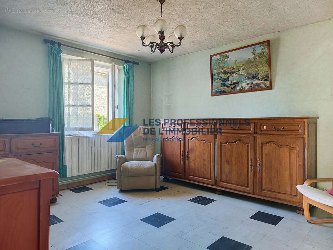 Maison de ville 141 m2 + dépendances / Amilly - photo 6