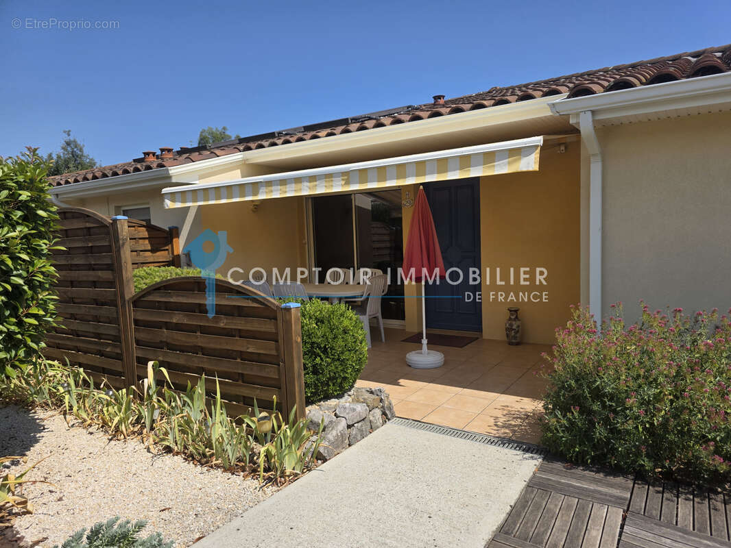 07 - ruoms - les senoriales t3 60 m2 + 1 parking - photo 3