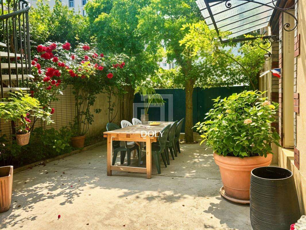 Maison à COURBEVOIE