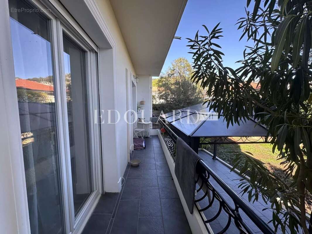 Appartement à ROQUEBRUNE-CAP-MARTIN