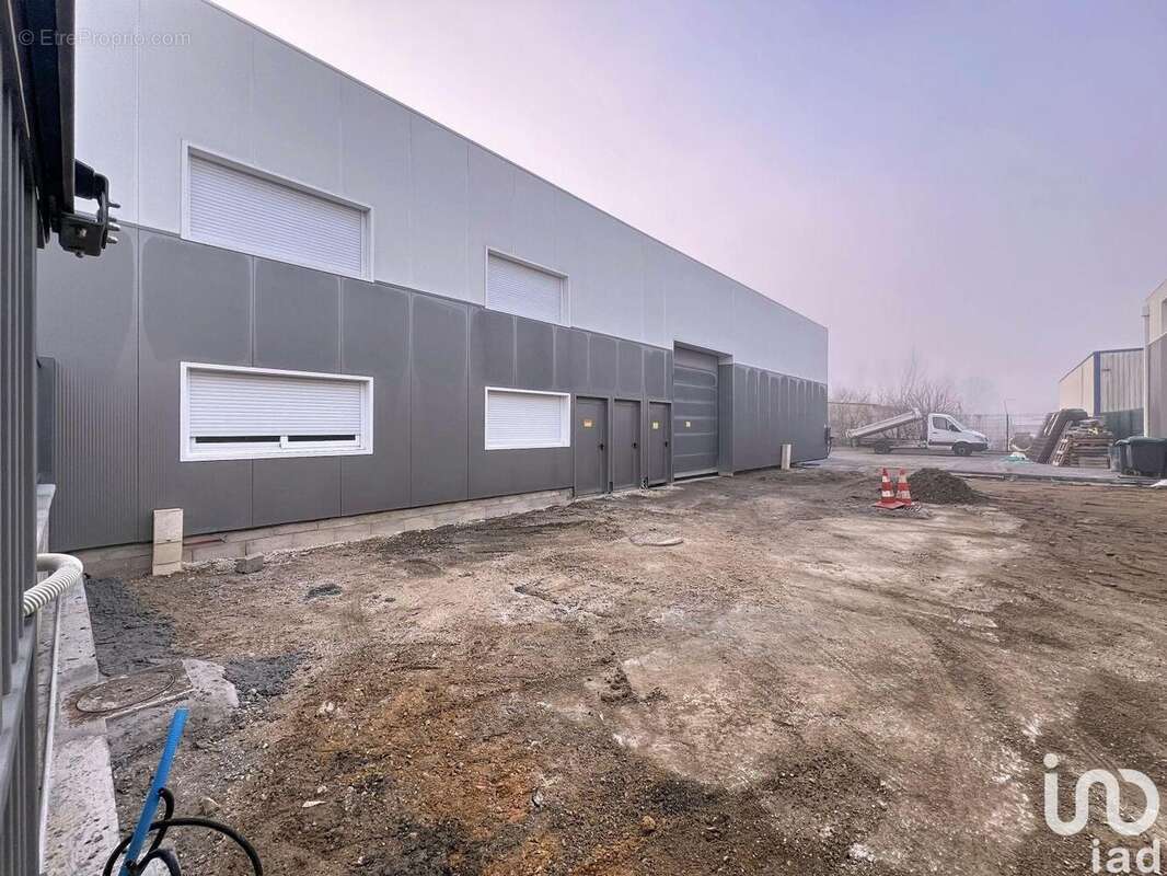 Photo 2 - Commerce à BRIE-COMTE-ROBERT