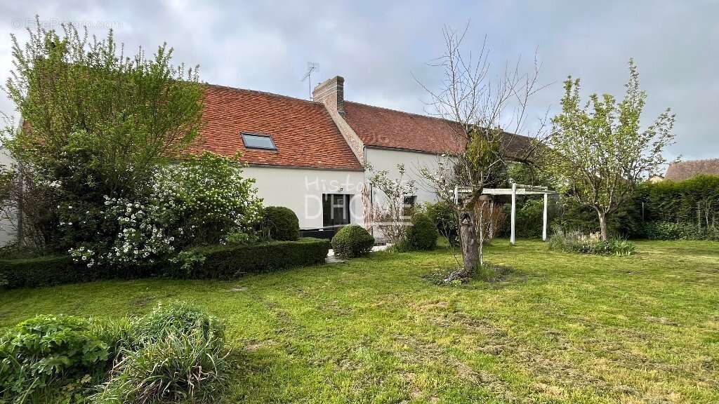 Maison à JOUY-LE-CHATEL