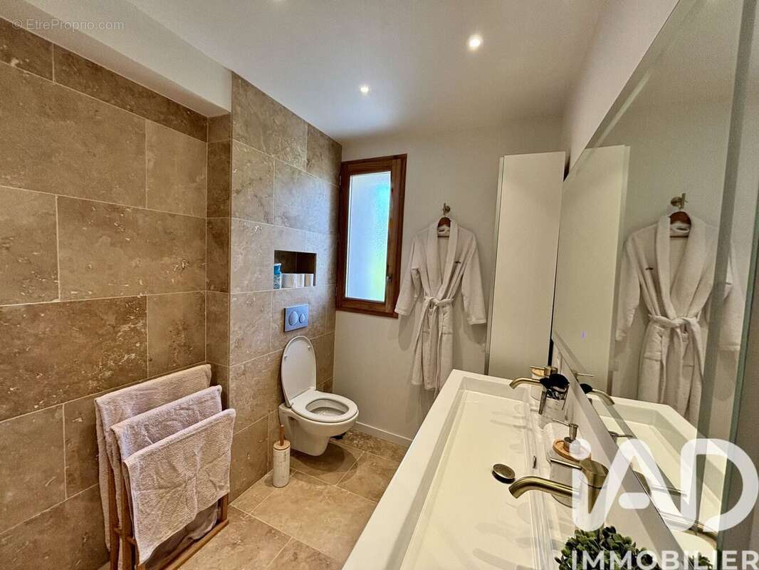 Maison 80 m² à Savigny  - photo 4
