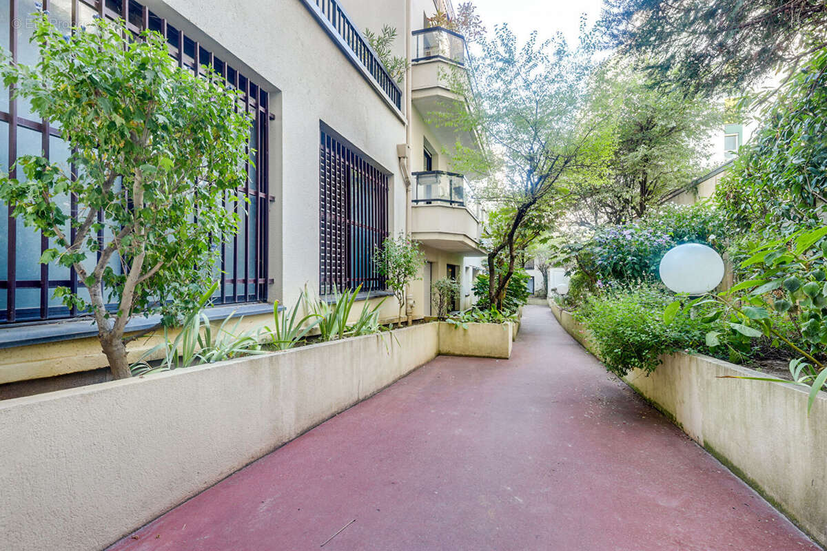 Appartement à PARIS-20E