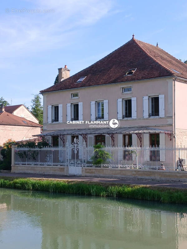 Maison à MONTBARD