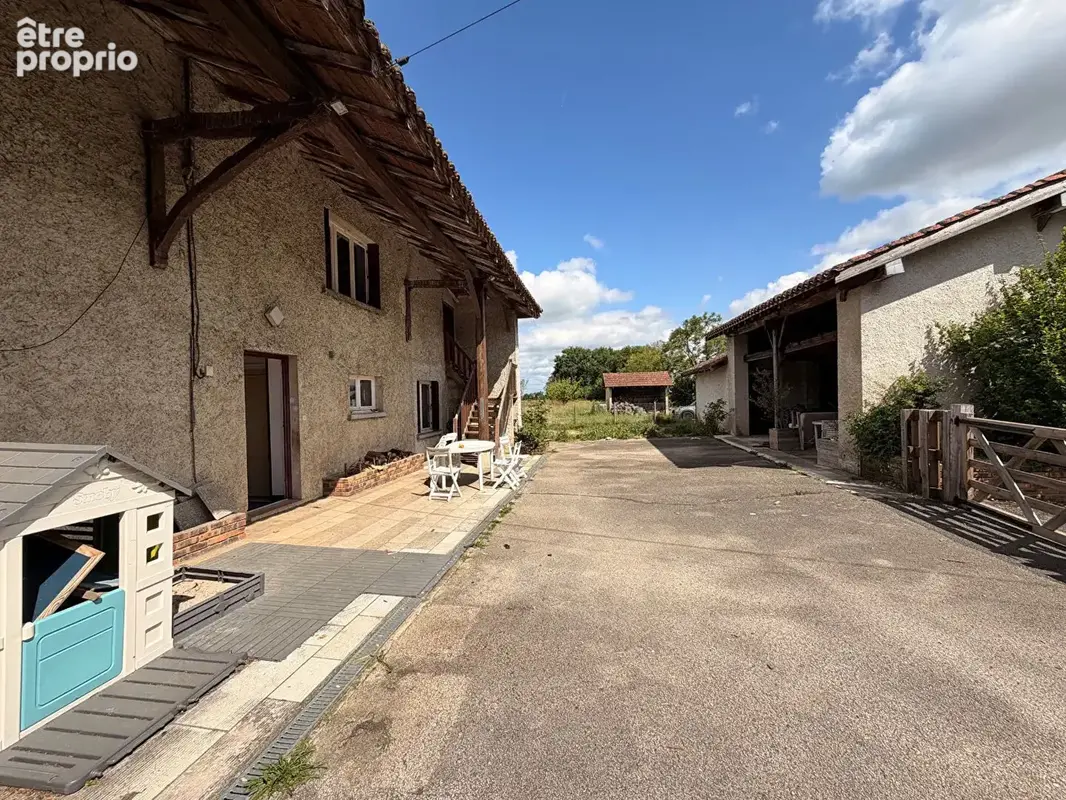 Photo Maison à Sulignat au prix de 239 000€
