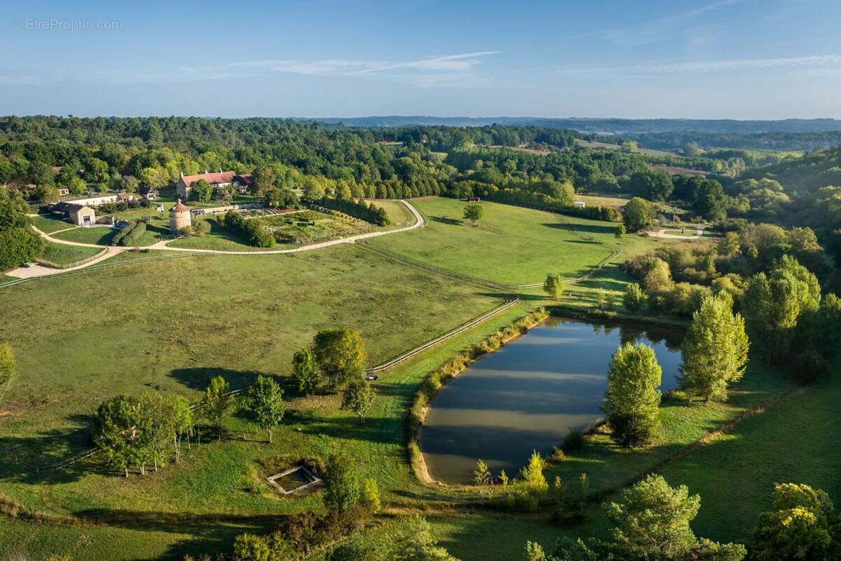 Maison à MONTAGNAC-LA-CREMPSE
