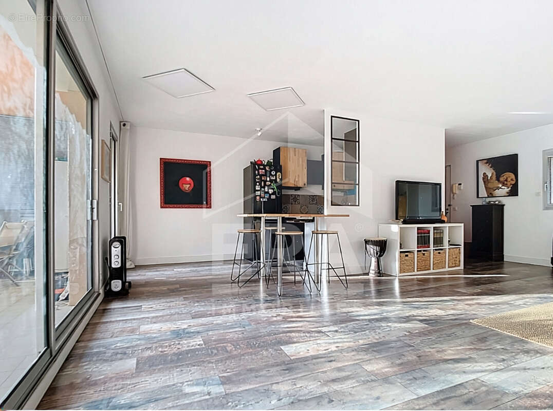 Appartement à MARSEILLE-8E