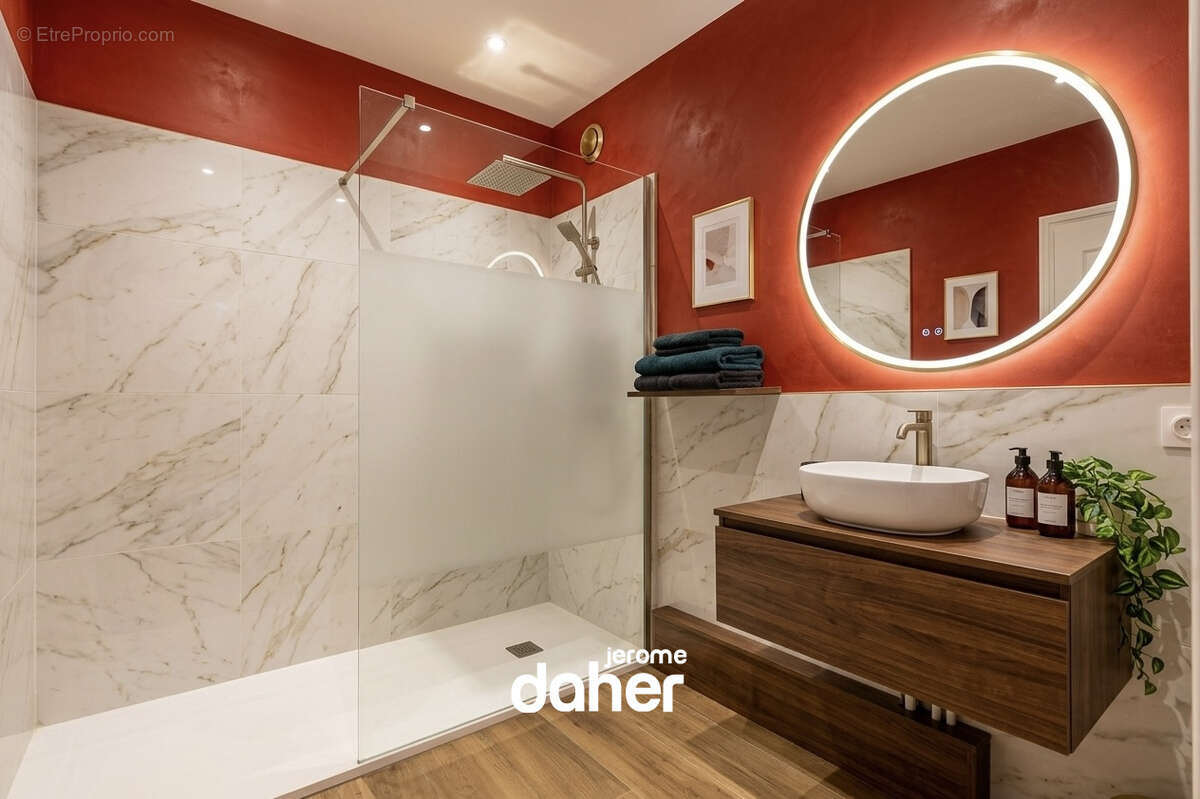 Appartement à MARSEILLE-8E