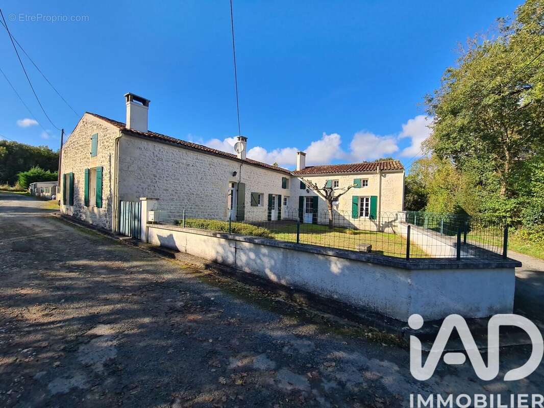 Photo 7 - Maison à SAINT-SAVINIEN