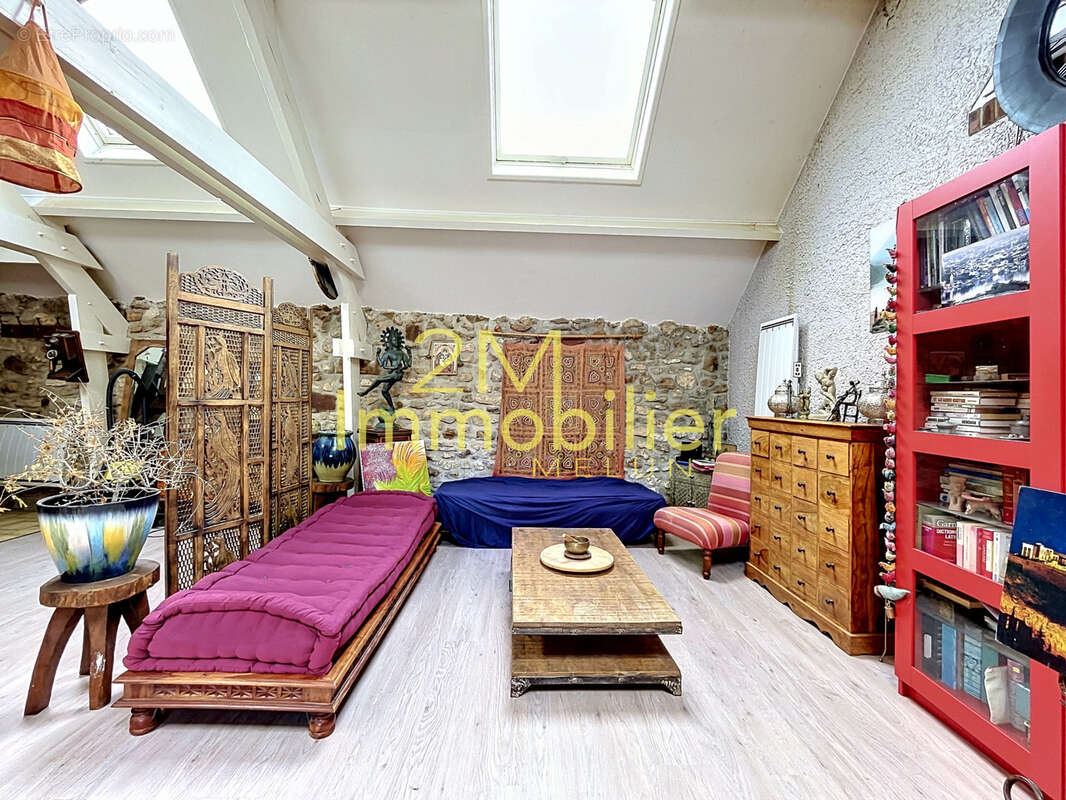 Appartement à VERT-SAINT-DENIS