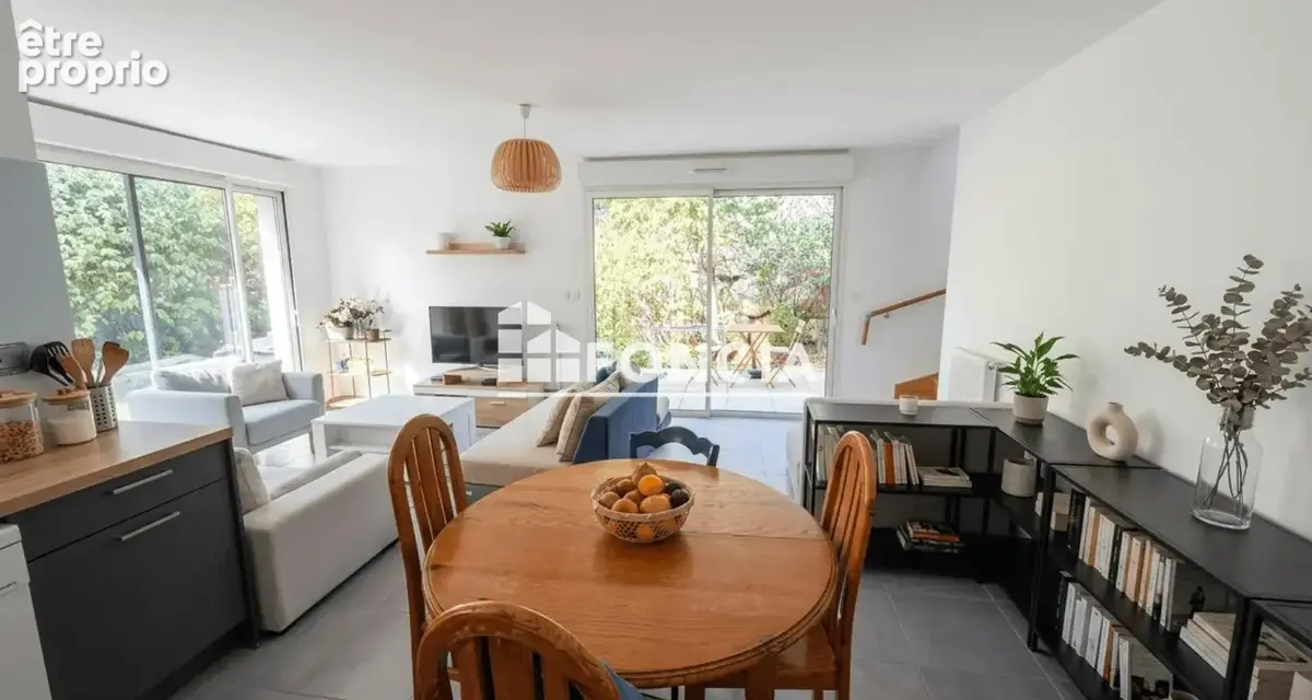 Maison T4 de 2016 avec jardin, terrasses, piscine et deux garages – Prades-le-Lez - photo 4