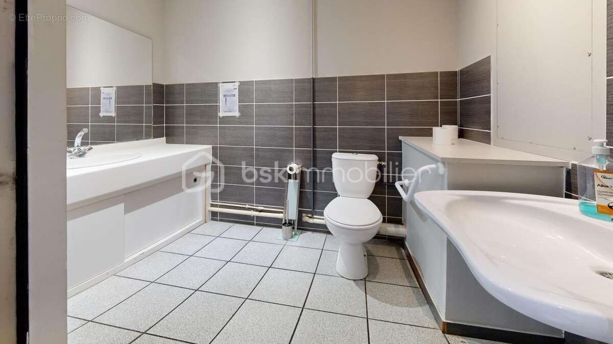 Bureau spacieux pour entrepreneurs, un investissement idéal au cœur de la ville - photo 28