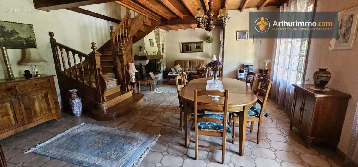 Maison à FOUGAX-ET-BARRINEUF