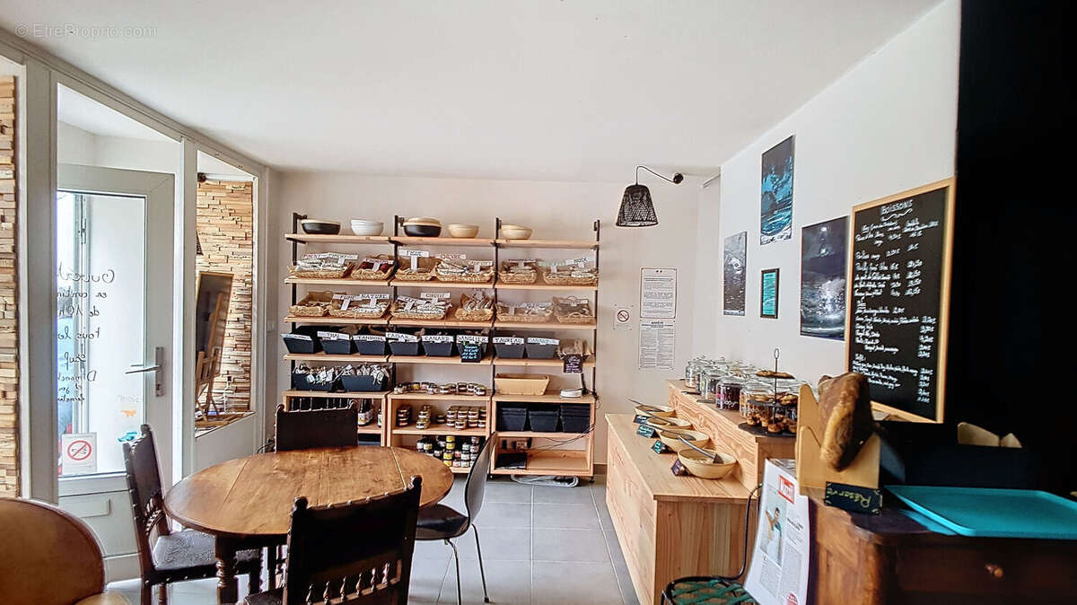 Commerce à LE PALAIS