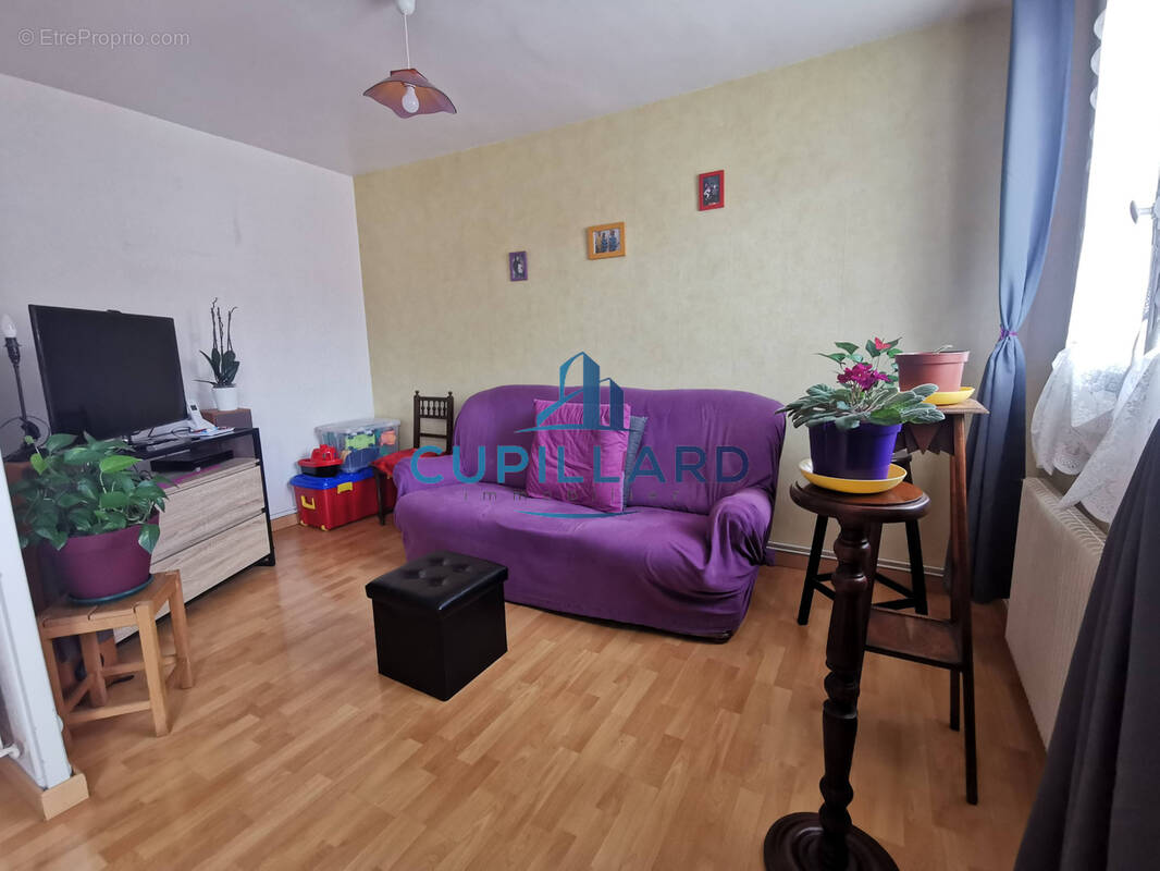 À VENDRE   ROANNE (Quartier Mulsant)   Appartement T4 de 61 m2 au 1er étage - photo 3