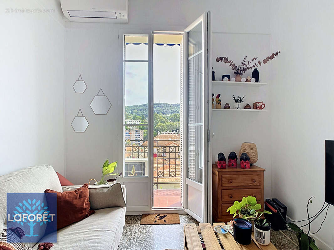 Appartement à LE CANNET