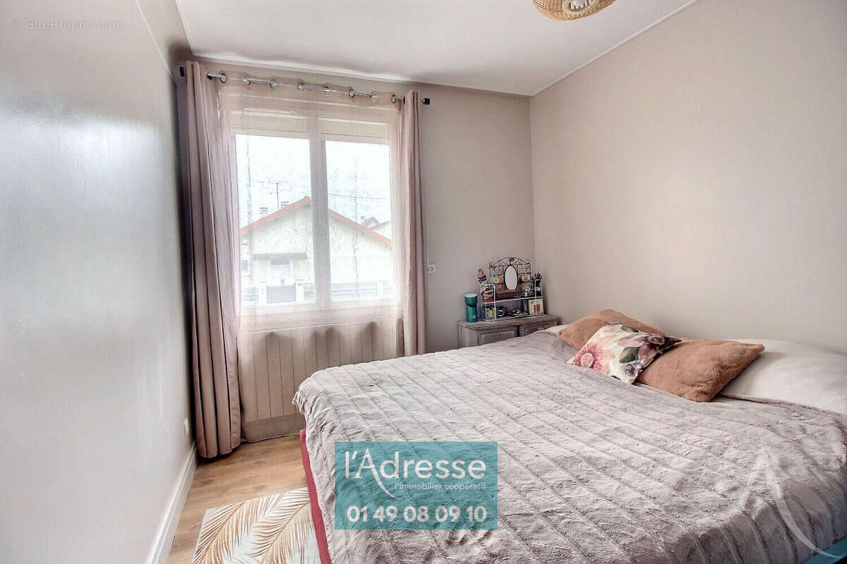 Appartement à L'HAY-LES-ROSES