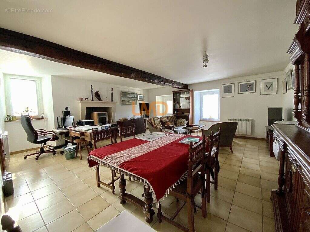 Maison à MEZIERES-EN-BRENNE