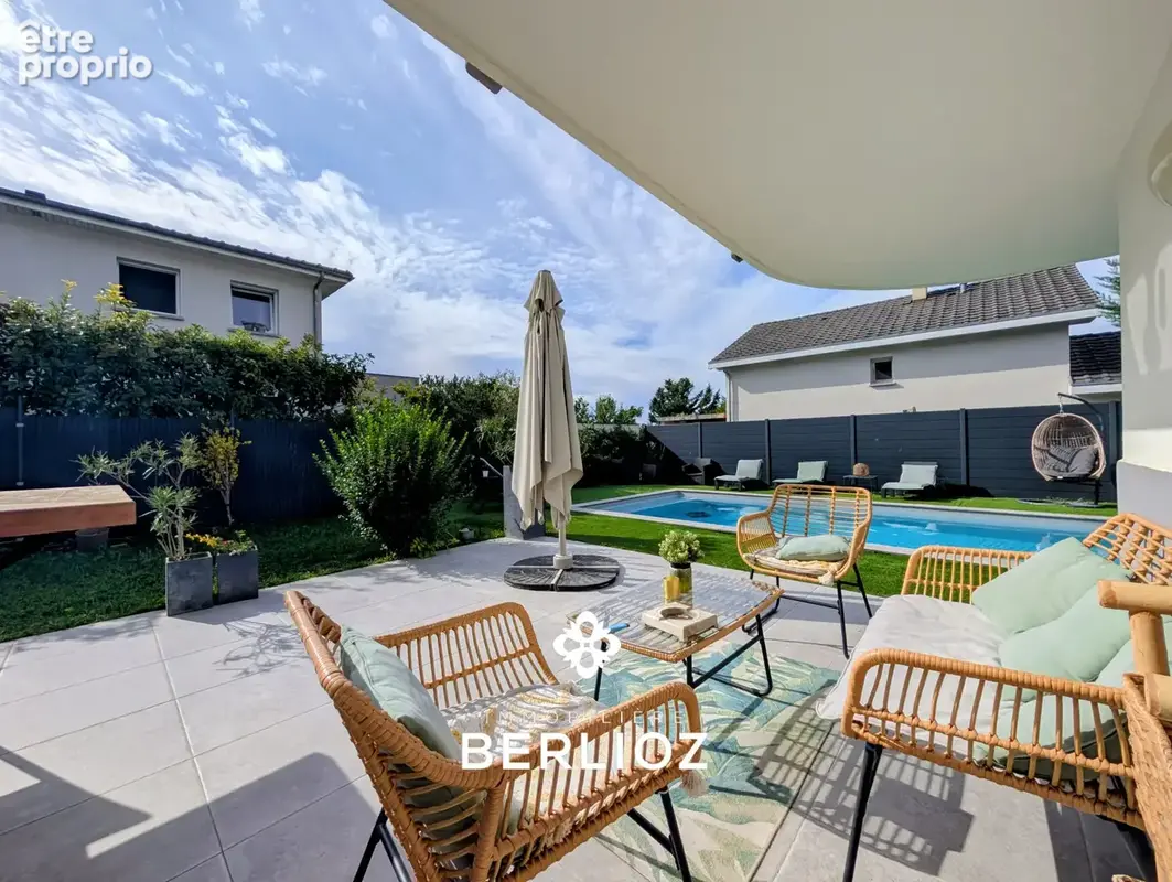 Meylan   limite montbonnot-saint-martin   maison mitoyenne 4 chambres   149 m2 au sol   jardin 300 m2   piscin - photo 2