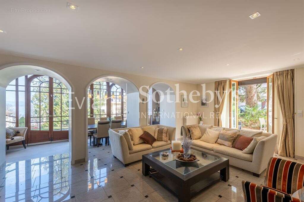 Vente appartement de prestige dans résidence historique face au léman - photo 4