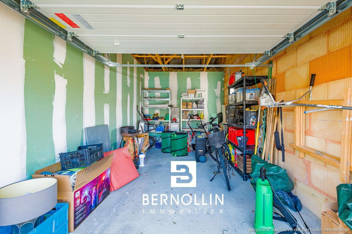 Maison à MONTREVEL-EN-BRESSE