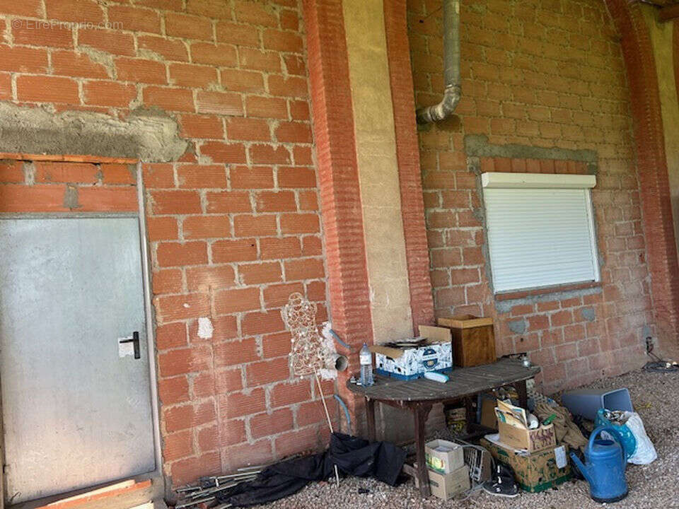 Commerce à VILLEMATIER