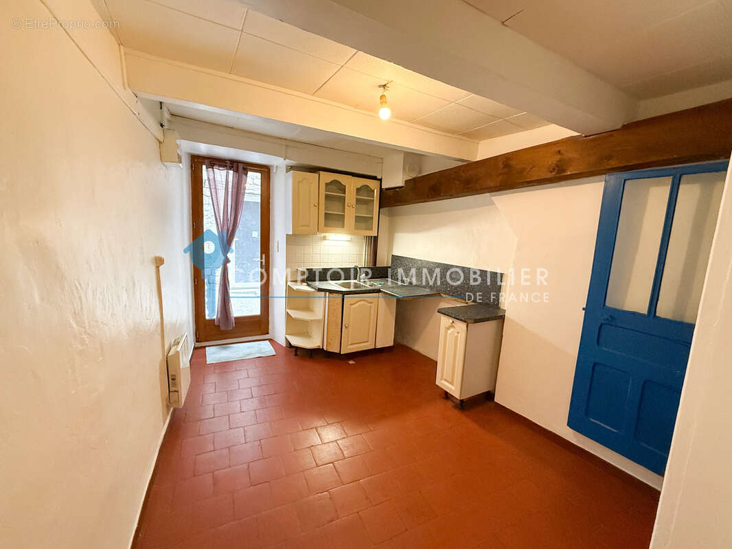 Sisteron   investissement de caractère avec vue dominante sur la durance - photo 2