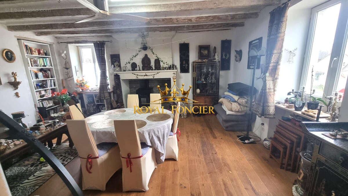 Maison 140 m² à Maire  - photo 3