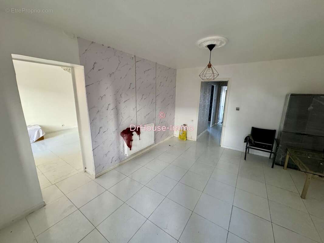 Maison à CHALETTE-SUR-LOING