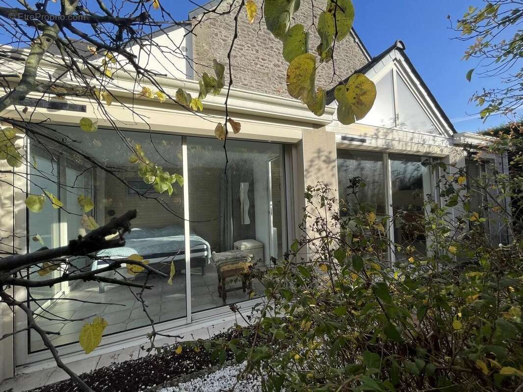 Maison à LA VICOMTE-SUR-RANCE