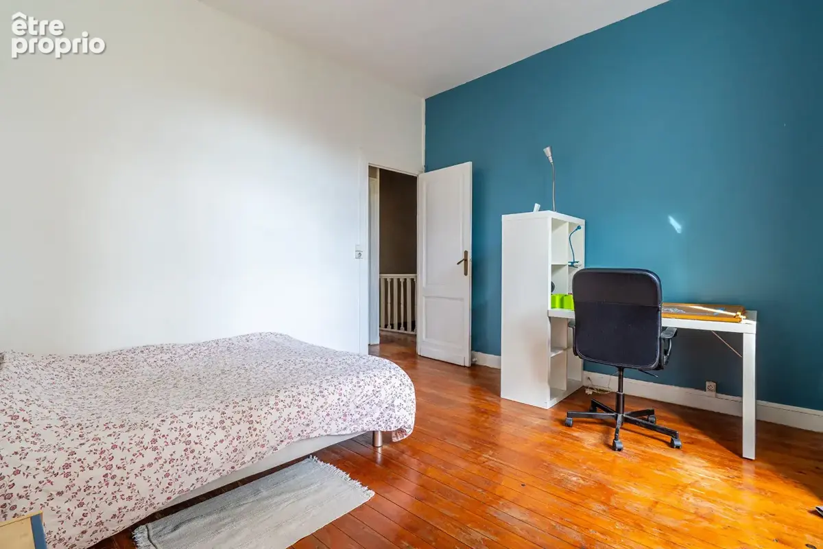 Le Bouscat / Parc Bordelais - Maison en pierre de 124 m², 4 chambres, jardin / terrasse, balcon et cave - photo 12