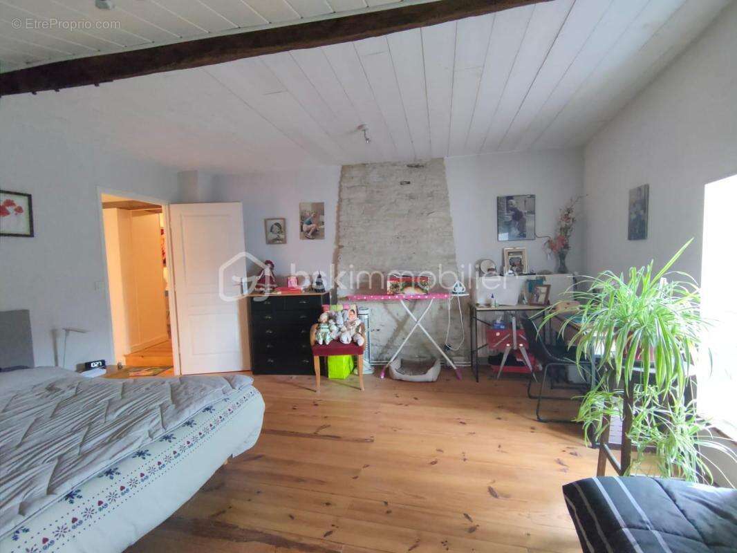 Maison à SAINT-HILAIRE-LA-PALUD