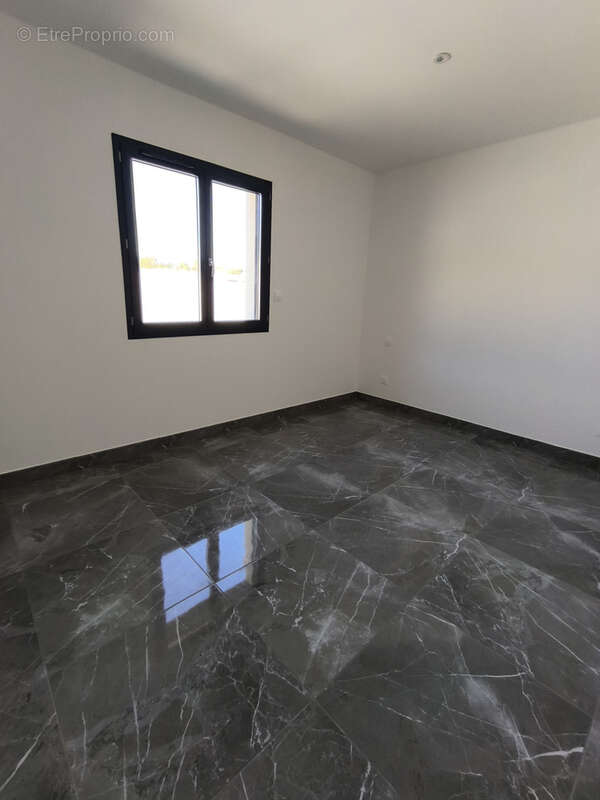 Maison à THEZAN-DES-CORBIERES