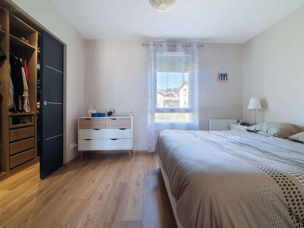 Maison à CHUZELLES
