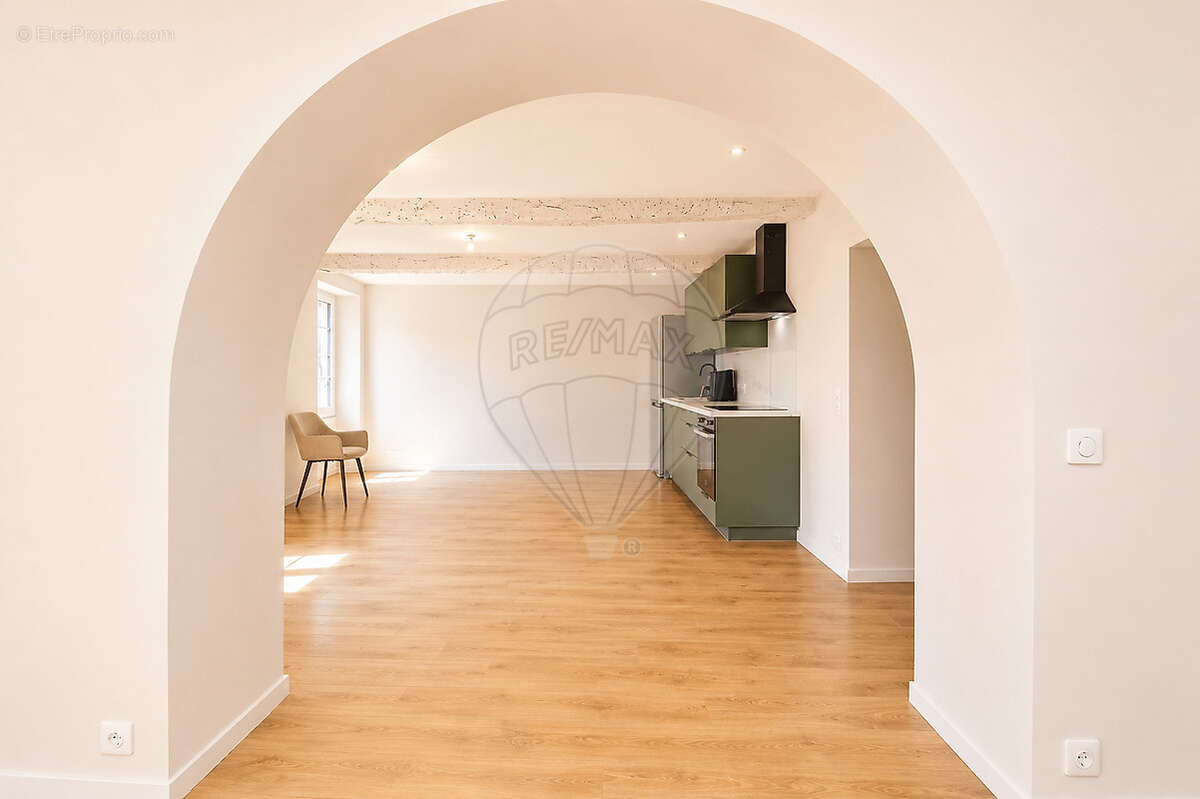 Appartement à VILLENEUVE-LOUBET