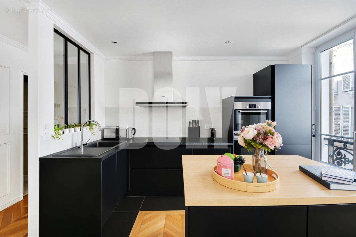 Appartement à PARIS-3E