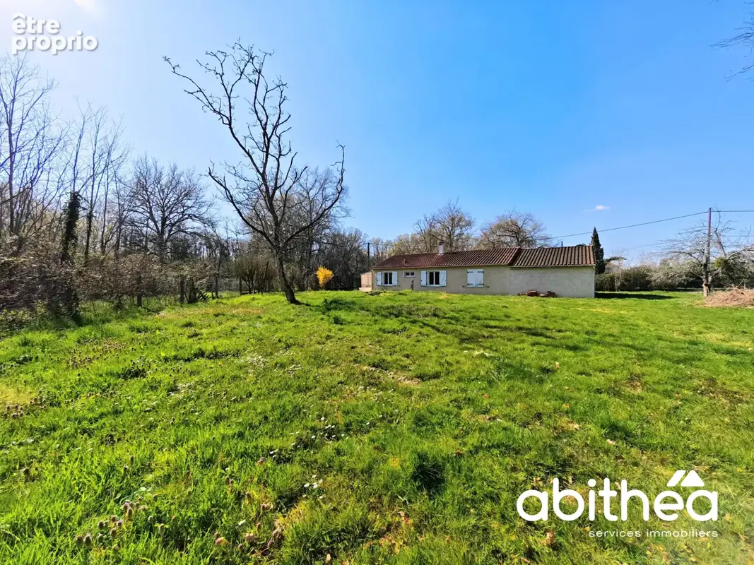 Maison de 98 m2 à rafraîchir sur un terrain de 2000 m2 - photo 12