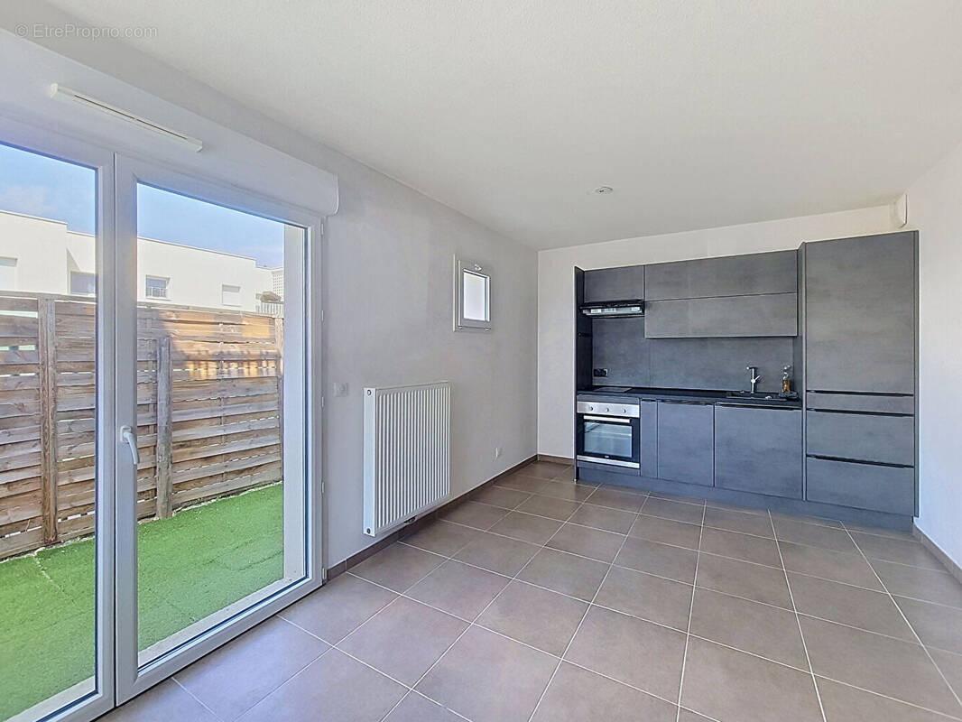 Appartement à PAREMPUYRE