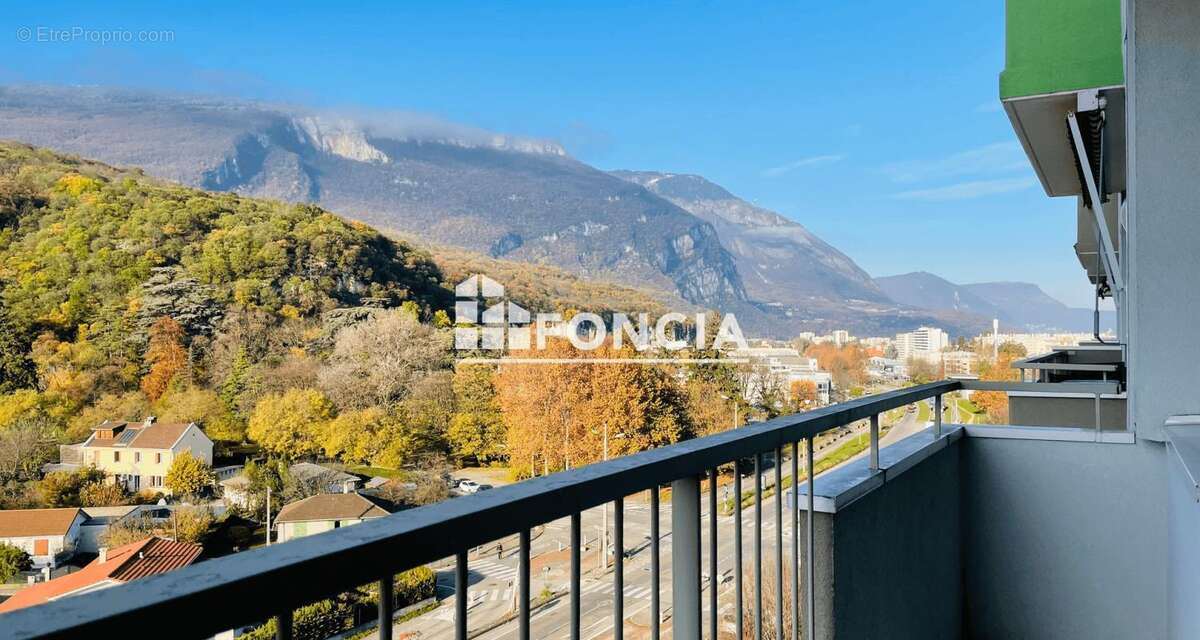 Appartement à SEYSSINET-PARISET