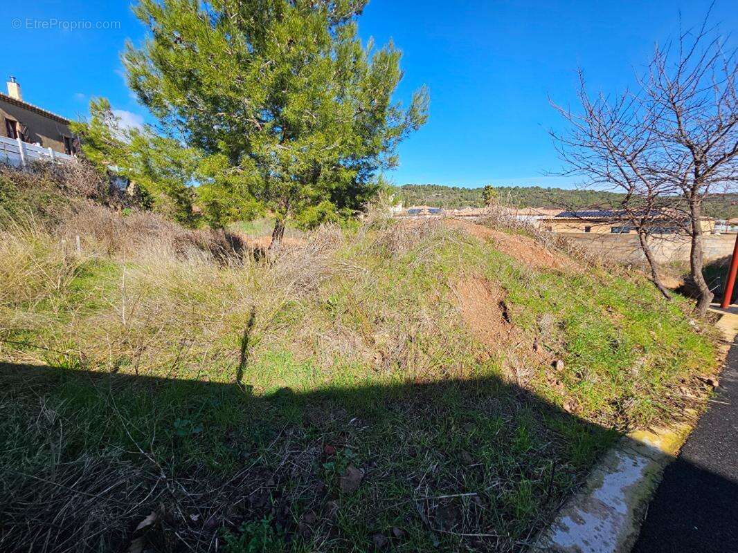 Terrain à CEBAZAN
