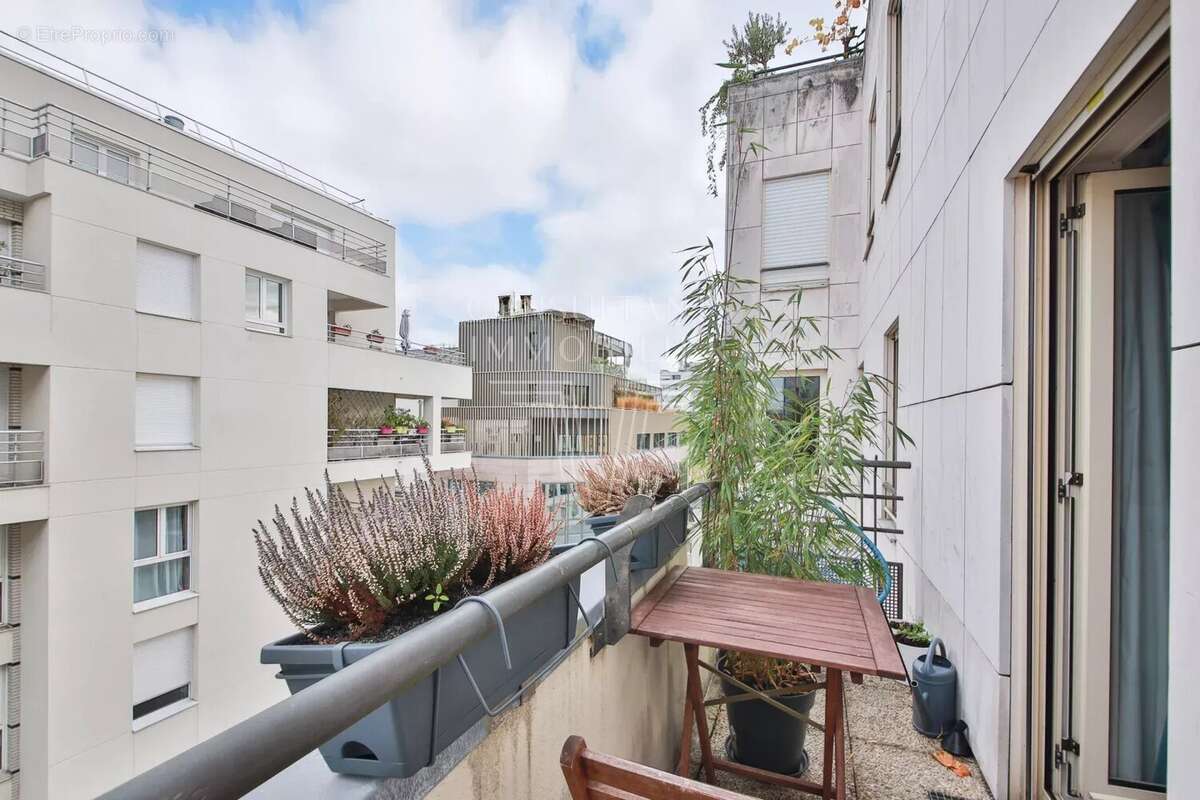 Appartement à PARIS-15E