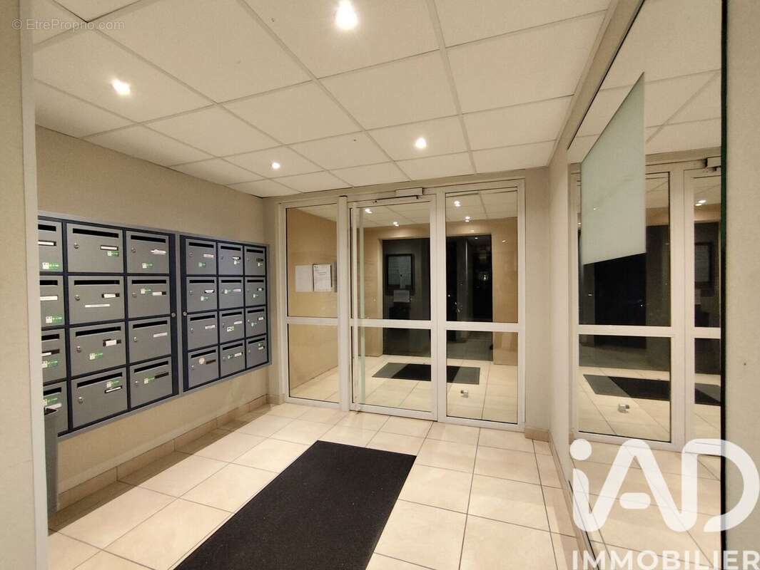 Photo 5 - Appartement à FLEURY-LES-AUBRAIS