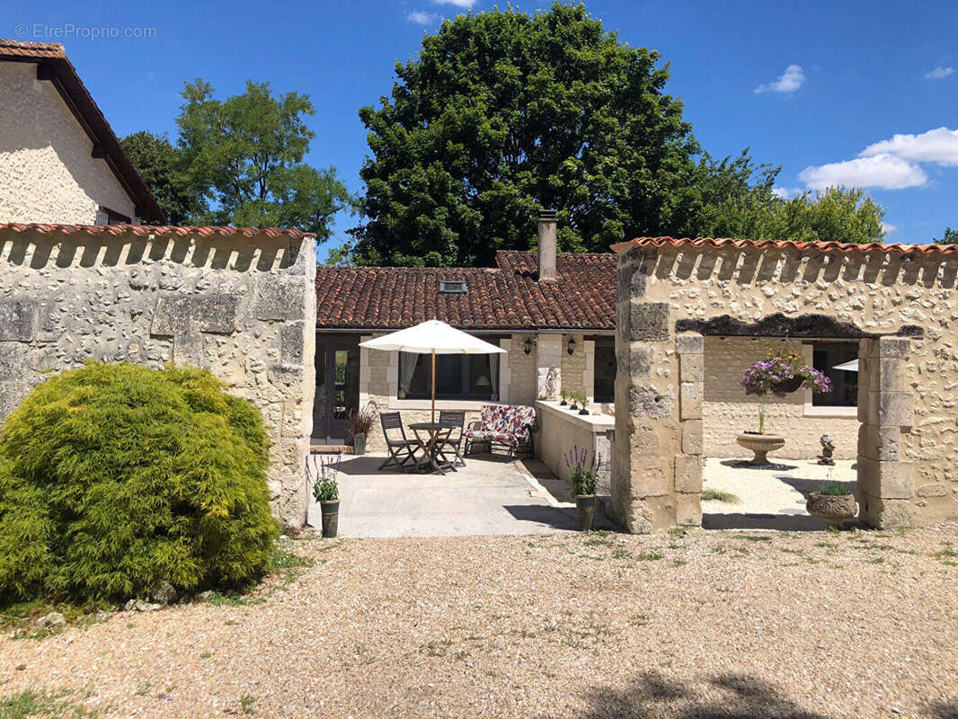 Maison à VERTEILLAC