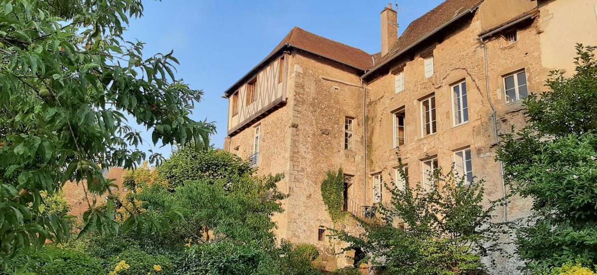Maison à AUTUN