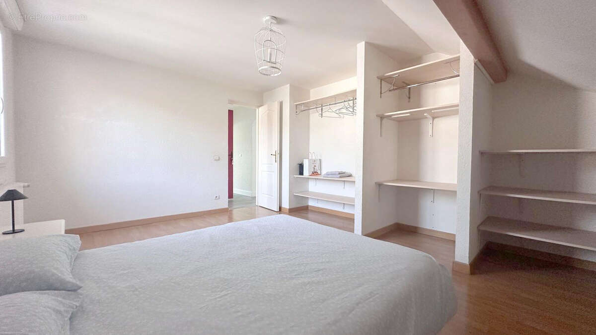 Appartement à VETRAZ-MONTHOUX