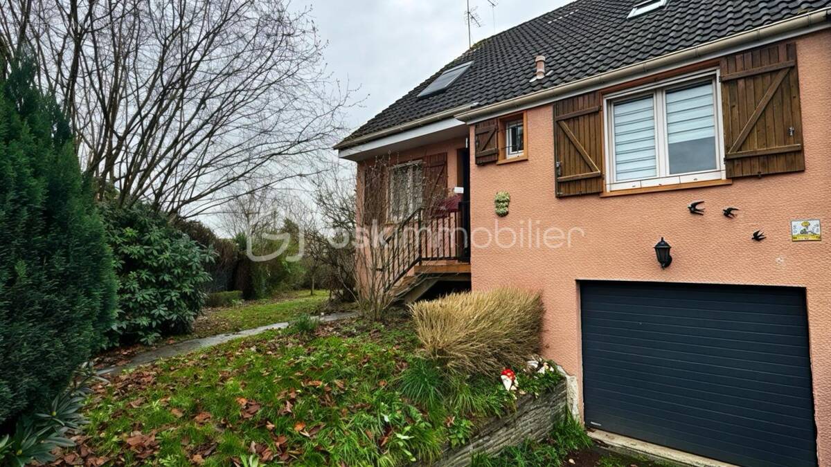 Maison à VIVIER-AU-COURT